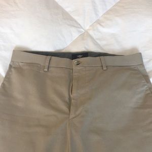 Men’s khaki pants